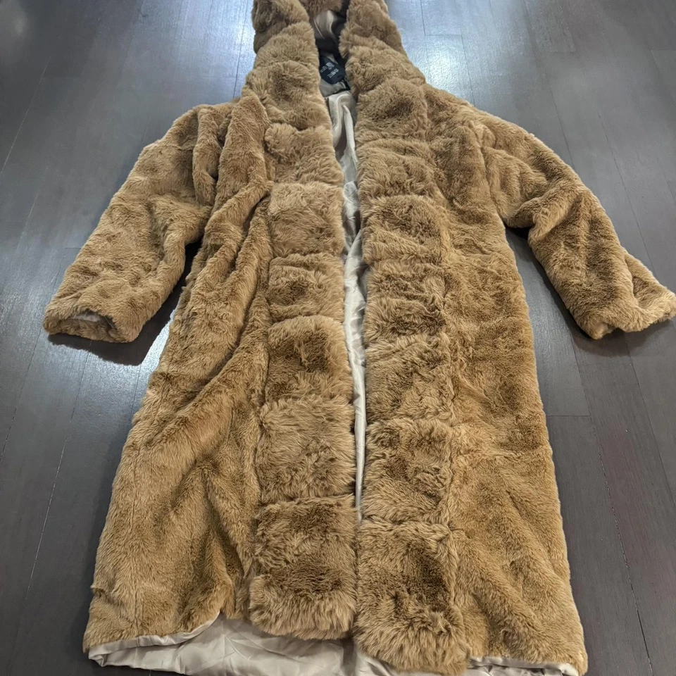 Abrigo de piel sintética para mujer Foto 1 de 1