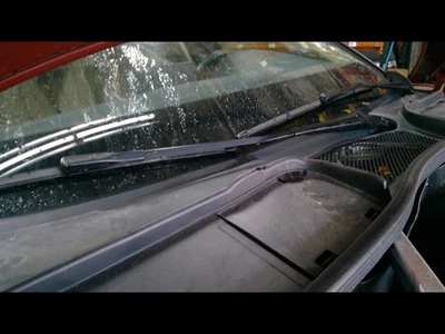 Brazo limpiaparabrisas derecho A4 AUDI 2017-2023 1481273 Foto 1 de 4