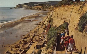 (cb27) Postal de The Beach and Slipway Lake Sandown - Isla de Wight - Imagen 1 de 2