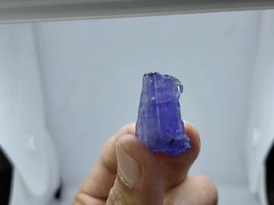 Excellent Natural Tanzanite Crystal Terminated Blue Color 53.5 Carats Zoisite - Picture 1 of 6