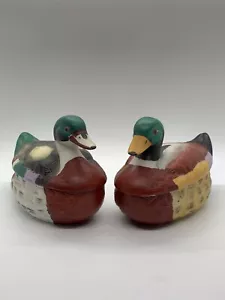 Juego de 2 baratijas de cerámica vintage de patos mallardos pintados a mano de 5x6 pulgadas - Imagen 1 de 12
