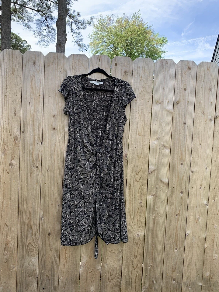 Vestido Max Studio Talla Grande Negro y Tostado Envolvente Mangas Cortas Geométrico Otoño Causal Foto 1 de 4