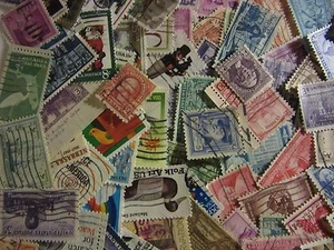 200 diversi francobolli USA usati fuori carta un super mix con SPEDIZIONE GRATUITA L27 - Foto 1 di 1