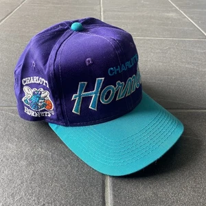 Vintage Charlotte Hornets Script Hat 90s Sports Specialties Snapback Cap NBA - Picture 1 of 14