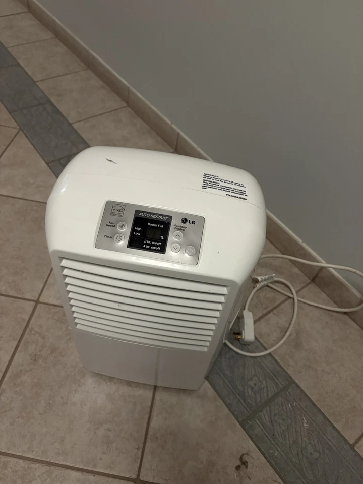 lg room humidifier - Image 1 of 2