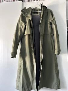 Didriksons , Gr. 38, Olive mit Kapuze, wie NEU Regenmantel - Bild 1 von 3