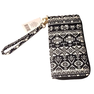 Women's Wristlet Wallet Black and White Geometric designs w/card compartments - Picture 1 of 12