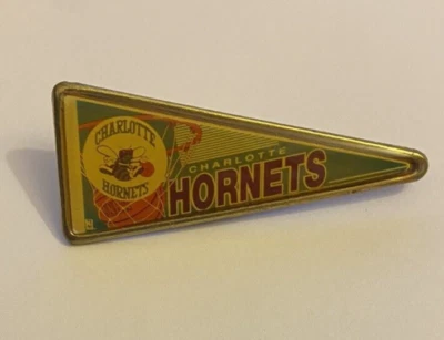 VINTAGE NBA BASKETBALL CHARLOTTE HORNETS TEAM LOGO PENNANT FLAG COLLECTIBLE PIN - Image 1 of 4