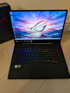 ASUS ROG Strix Gaming Laptop 15.6" 240Hz i7-9750H, 16GB RAM, RTX 2070 8GB 512GB - Foto 1 di 3