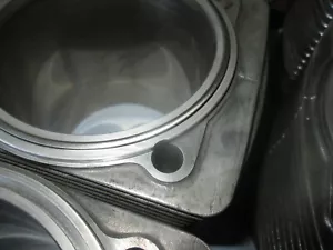 Porsche 911/930/964 Zylinder- Nuten für CE Dichtringe einbringen - Bild 1 von 3