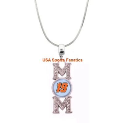 Collar de mamá Martin Truex Jr #19 con pedrería en una cadena de serpiente .925 Foto 1 de 2