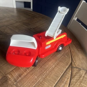 Little Tikes Red Firetruck with Working Lift Ladder Vintage M - Picture 1 of 6
