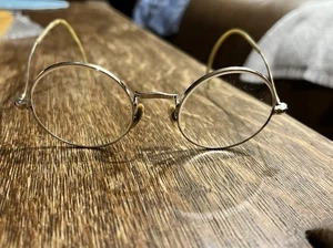 Occhiali da vista antichi in argento pieno oro? Cornici metalliche - Foto 1 di 4