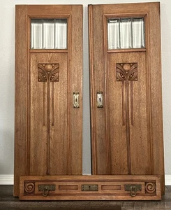 Puertas de gabinete de madera antiguas con vidrio biselado y frente de cajón, herrajes originales - Imagen 1 de 24