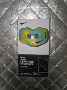 Nike Alpha Lip Protector paradenti giovani lavati acqua/solfo scuro/nero - Foto 1 di 1