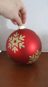 SHATTER RESISTANT 6" Red w/ Gold GLITTER SNOWFLAKE Christmas Ornament~NEW - Picture 1 of 1