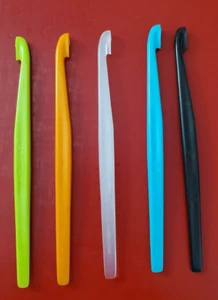 ONE TUPPERWARE 727 ~ Citrus/Orange Peeler ~ ONE (1) RANDOM COLOR ~ NEW - Picture 1 of 1