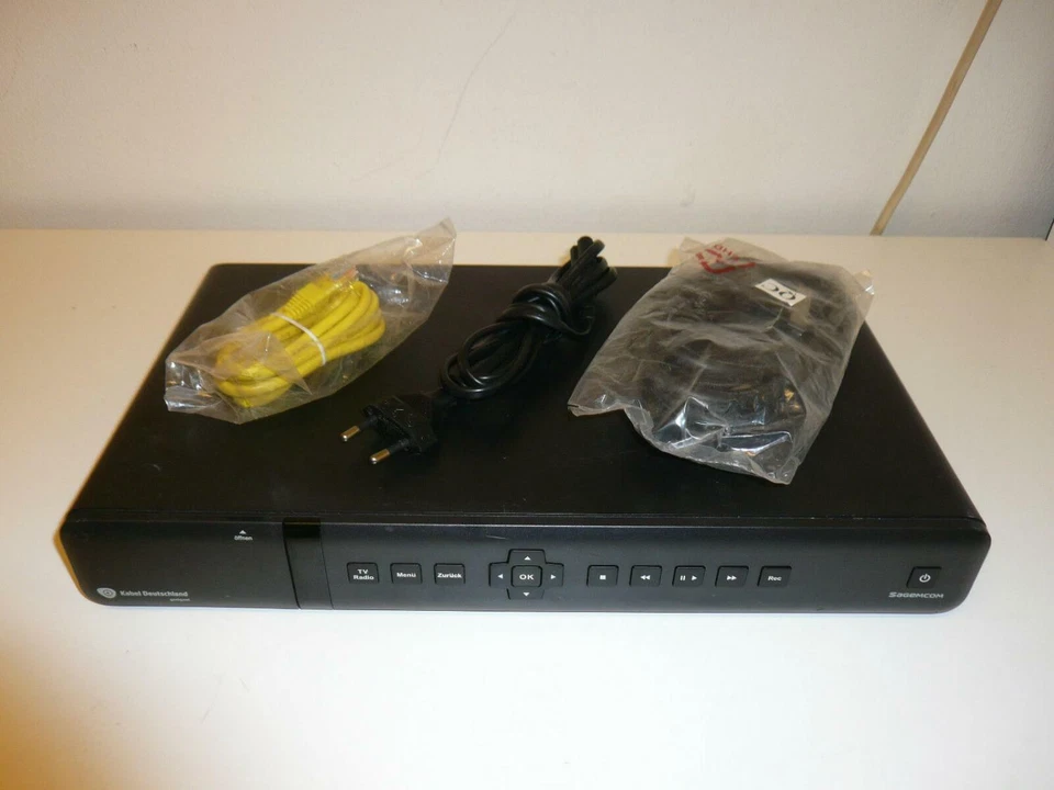 Sagemcom RCI88-320KDG Kabelreceiver, DEFEKT, startet nicht - Bild 1 von 1