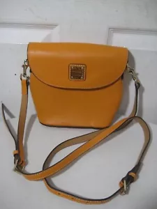 Dooney & Bourke Umhängetasche Senf Leder. - Bild 1 von 17