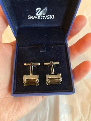 $350 Swarovski Green Crystal Square Palladium Cufflinks - Image 1 of 4