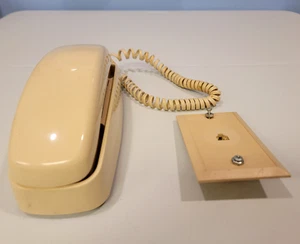 1990s Ivory Color AT&T Trimlime 210 Phone and Wallplate   Cleaned. - Picture 1 of 11