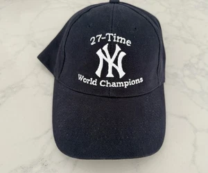 New York Yankees Cap Day Yankee Stadium, H&R Block, New - Picture 1 of 3