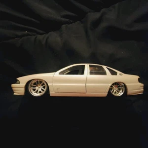 Jada Toys DUB City 1996 Chevrolet Impala SS White 1:24 Scale Diecast Car Parts - Picture 1 of 12