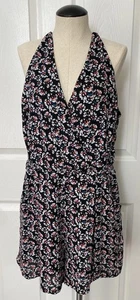 Express Strampler schwarz Blumen rosa vorne Wickel tiefer V-Ausschnitt Schlüsselloch Damen 12 - Bild 1 von 11