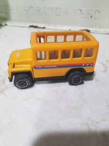 Autobús escolar de juguete amarillo vintage 1991 Remco Township 4,5" de largo para niños  - Imagen 1 de 10