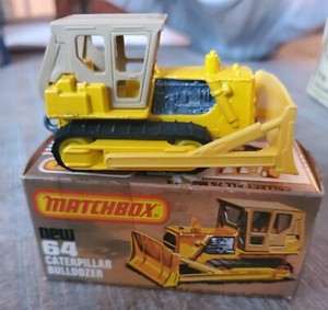 MATCHBOX LESNEY MB64 CATERPILLAR D-9 TRACTOR BULLDOZER VINTAGE 1979 BOXED