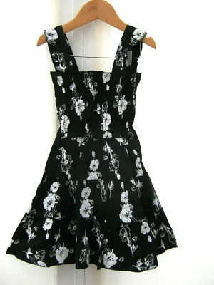 Girls 100% Cotton Dress Shirred Floral Print Summer Tiered Strappy Size 2 Years - Image 1 of 4