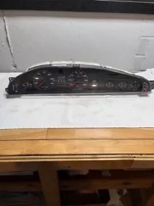 Cuadro velocímetro Audi 91 92 V8 1990 - ¡poco kilometraje 24 k! - Muy buen estado - Imagen 1 de 17