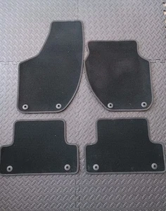 Volvo V40 R-design Genuine Carpet Floor Mat Set  Good Quali 2012 - 2019 31426085 - Picture 1 of 5