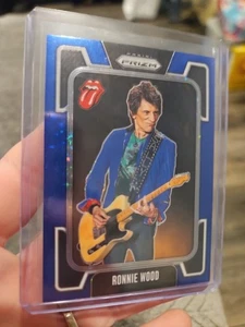 Panini Prizm The Rolling Stones Ronnie Wood #26 2025 confeti azul  - Imagen 1 de 4