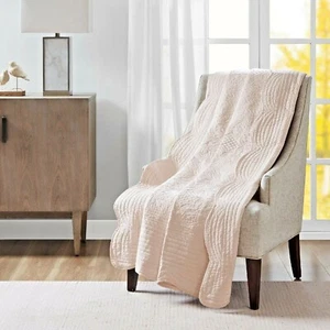 Blanket Pink Scalloped Edge Sofa Decorative Quilted Polyester Throw Couch Cover - Picture 1 of 5