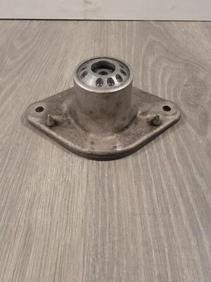 98-2004 Audi A6, S6, RS6 C5 suspensión superior trasera amortiguador puntal torre placa base Foto 1 de 4