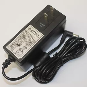 Linearity 1 LAD3018SBK AC Power Supply Adapter Wall Charger Output 12 Volts 2.5A - Picture 1 of 2