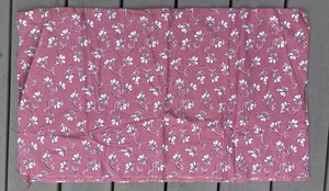 ¿Remanente de tela vintage años 40 años 50 algodón? rosa con flores azules y blancas - Imagen 1 de 3