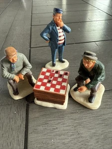 Lemax Playing Checkers Holiday Figuren Set 4 Stück - Bild 1 von 4