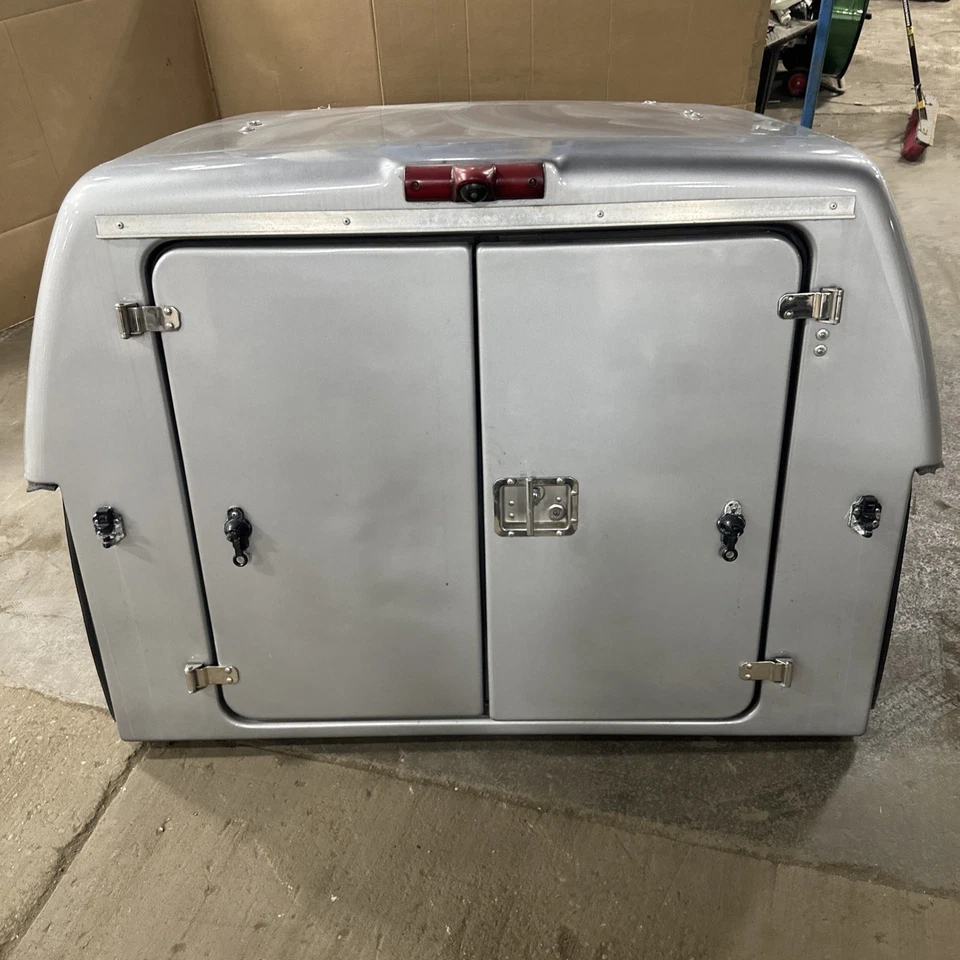 Carcasa de plataforma para camioneta Toyota Tacoma 2020 OEM Foto 1 de 4