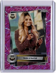 Trish Stratus 2025 Topps Chrome WWE Pink Shimmer Refractor #190 WWE Legends - Bild 1 von 2