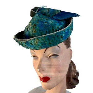 Jack McConnell c.1950s Vintage Hat Turquoise Pheasant Feathers Stupid Cute O/S - Picture 1 of 9