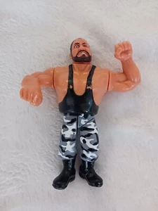 WWE WWF Hasbro - BUTCH of THE BUSHWHACKERS Series 2 Retro Vintage Action Figure - Picture 1 of 4