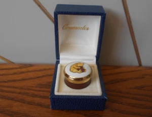 WINNIE THE POOH WITH HONEYPOT tiny, small enamel trinket box CRUMMLES boxed - Picture 1 of 5