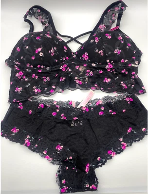Victoria’s Secret PINK - M- NEW Lace Push Up Bralette & Panty  Set -  NWT RARE - Image 1 of 4