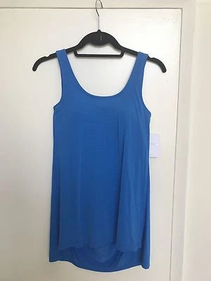 BEYOND YOGA Mujer Azul Rayas Estante Sujetador Sin Mangas Camiseta sin Mangas S NUEVO Foto 1 de 4
