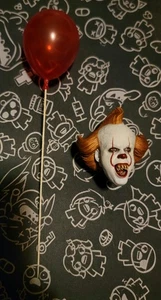 Hot Toys Pennywise Headsculpt und Ballon Konvolut Maßstab 1/6 - #2 - Bild 1 von 2
