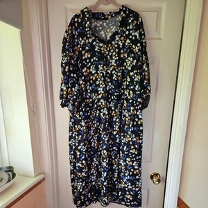 George Black floral summer dress. Short sleeve and buttoned to waist. Size 24 - Picture 1 of 5