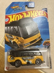 Hot Wheels Howloon’f Hypervan 8/250 1/5 - Bild 1 von 3