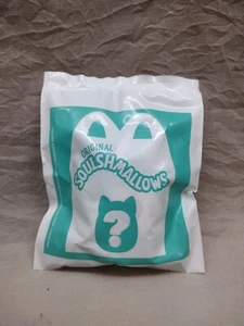 SEALED MCDONALDS SQUISHMALLOWS CAM HAPPY MEAL CODE D 2023 ORIGINAL 2024 NEU - Bild 1 von 4